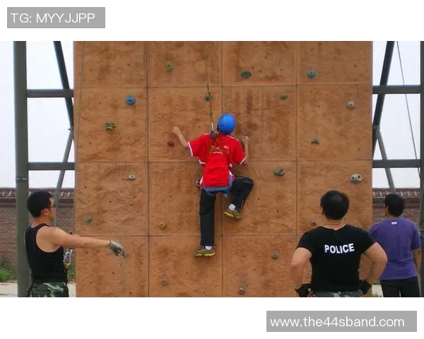 广州攀岩队进攻表现分析与战术调整建议探讨 广州攀岩队进攻表现分析与战术调整建议探讨