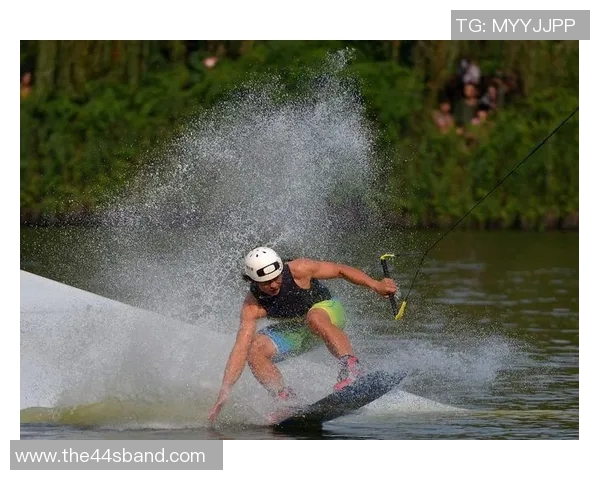 极限运动世界杯精彩回顾成都街舞队默契配合引人瞩目