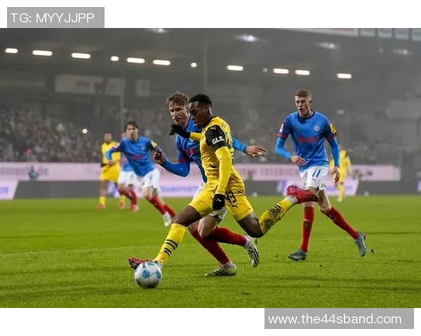 欧冠本轮德甲球队表现总结及前景展望