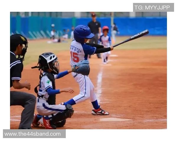 棒球运动发展历程与技术演变：从草根运动到全球赛事的壮大与影响