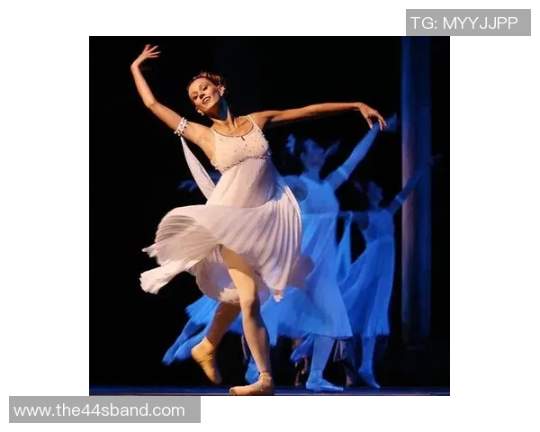 广州街舞队的边路渗透技巧解析与舞蹈文化的深度融合探讨