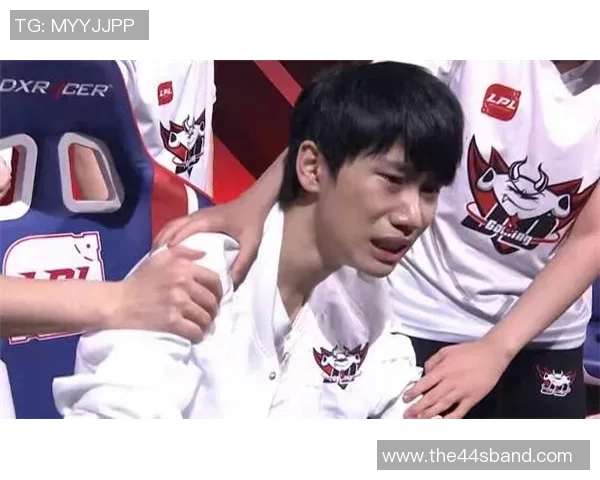 挑战者杯特别报道：见证JDG战队从默默无闻到巅峰之路的成长历程